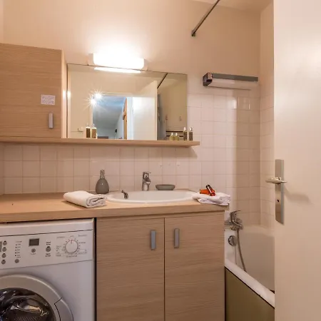 Appartement 3 Pieces Skis Aux Pieds, 6 Pers., Sud, La Daille - Fr-1-694-118 * Val-dʼIsère